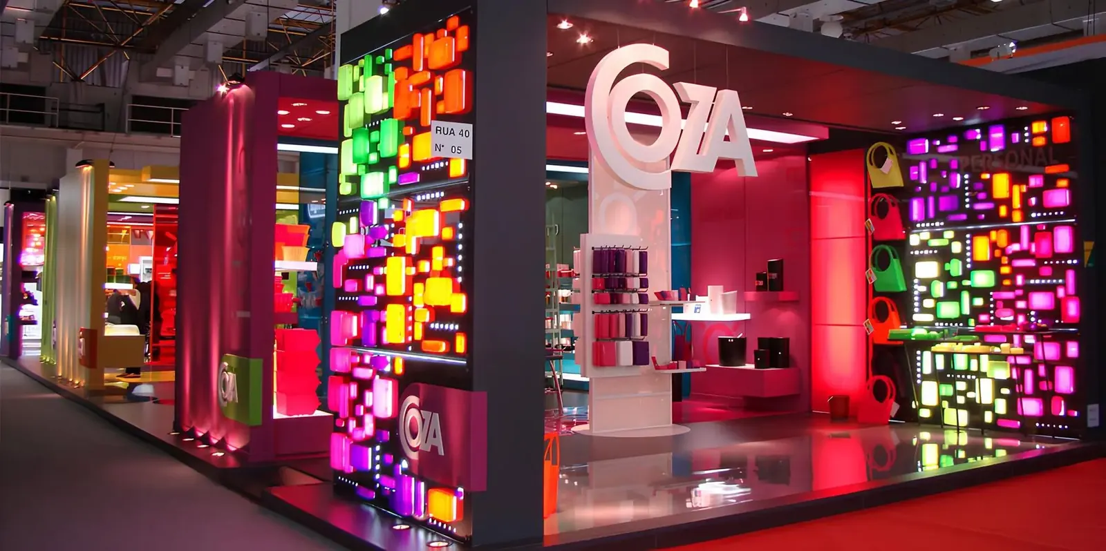 Stand personalizado montado pela DL Feiras e Eventos — projeto 2204