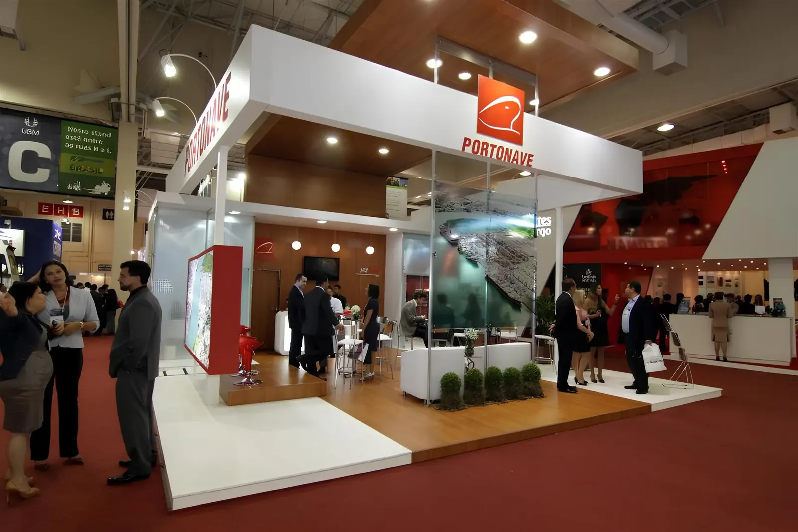 Stand personalizado montado pela DL Feiras e Eventos — projeto 2198