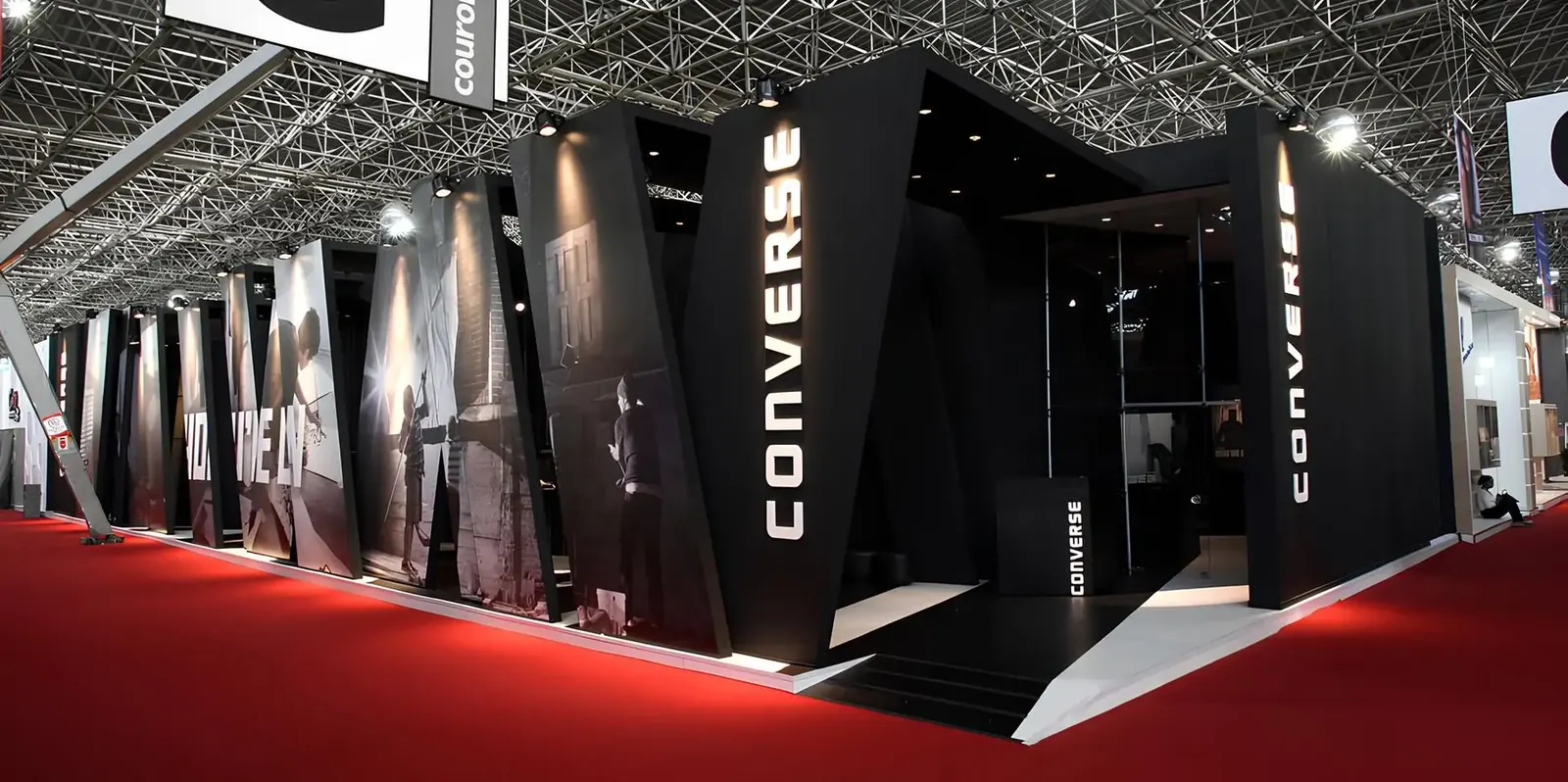 Stand personalizado montado pela DL Feiras e Eventos — projeto 2208