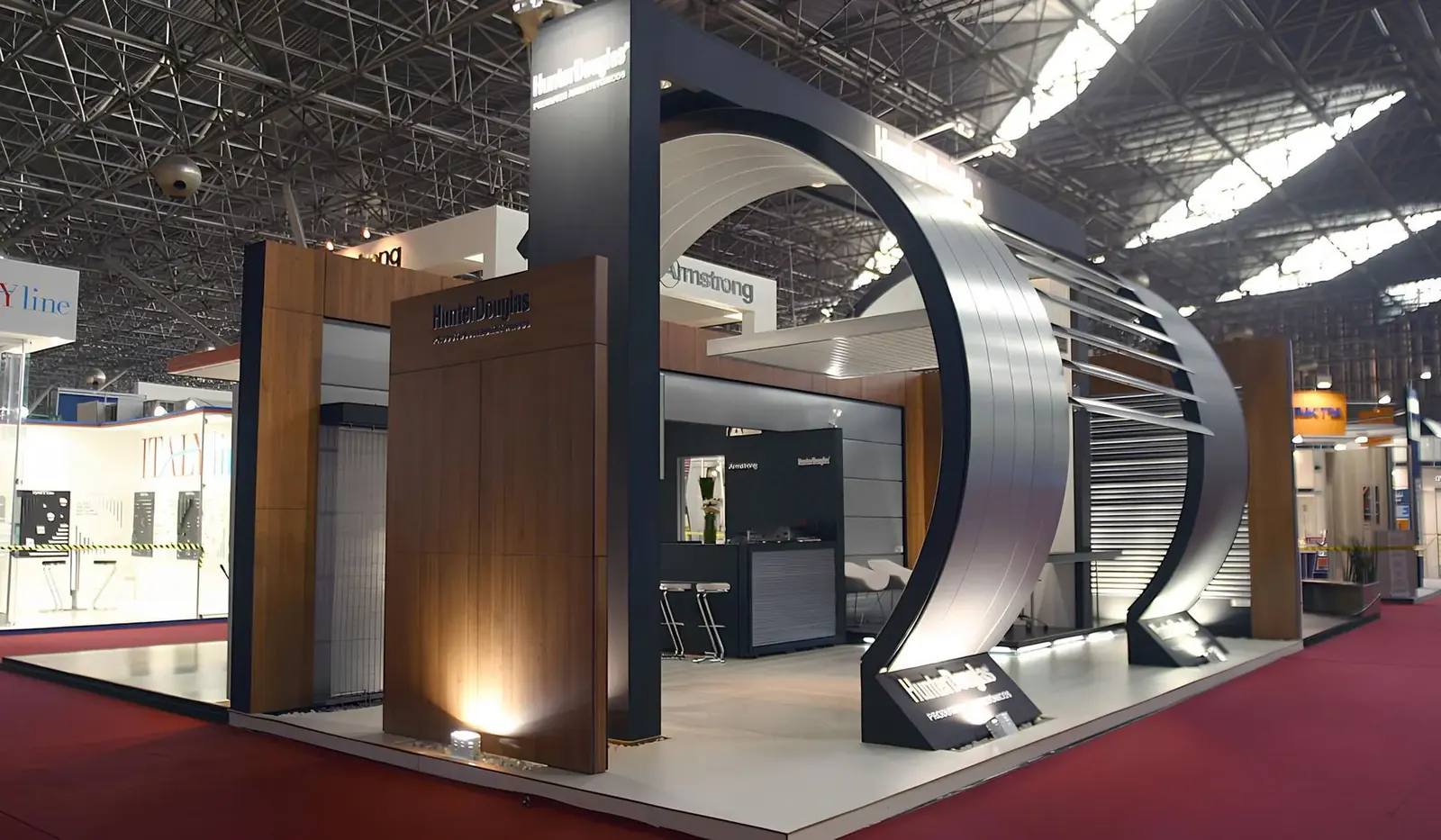 Stand personalizado montado pela DL Feiras e Eventos — projeto 2206