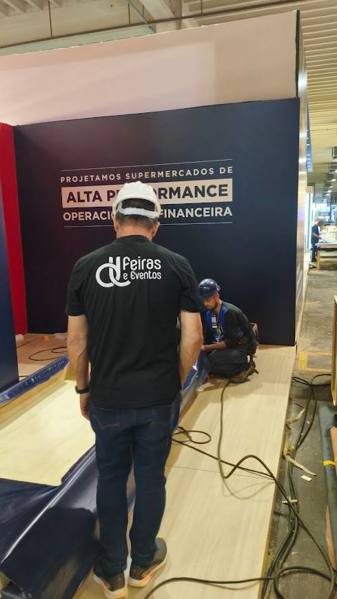 Montagem de stand DL Feiras e Eventos